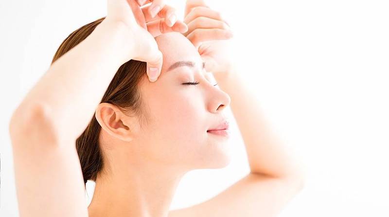 Thư giãn bằng cách massage vùng thái dương