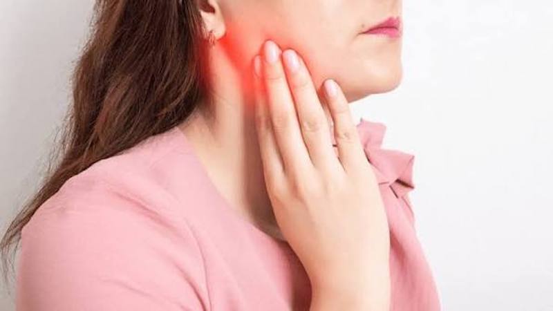 Massage mặt giúp giảm bớt triệu chứng bệnh rối loạn thái dương hàm