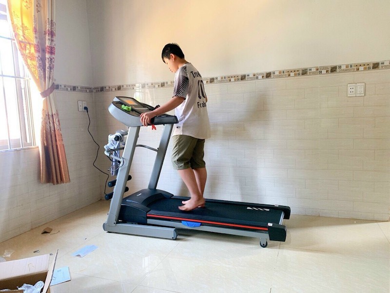 Máy chạy Takasima với thiết kế hiện đại, chỉn chu