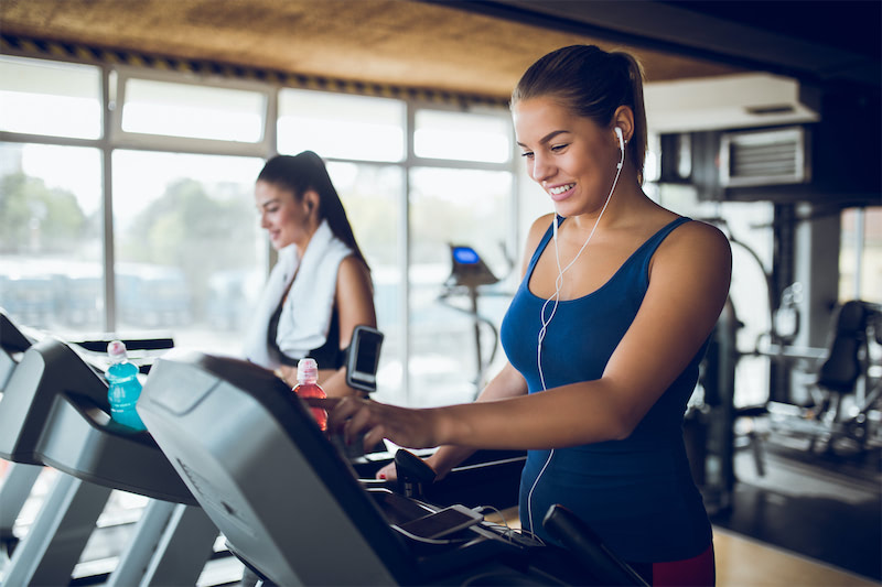 Tập luyện với máy chạy bộ giúp cải thiện vóc dáng