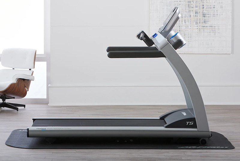 Life Fitness là thương hiệu không thể bỏ qua khi thiết kế phòng tập