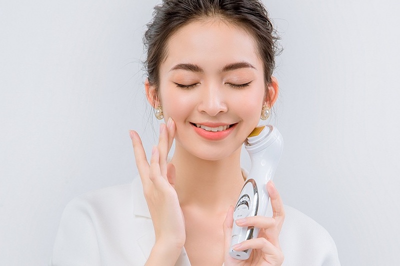Máy nâng cơ mặt