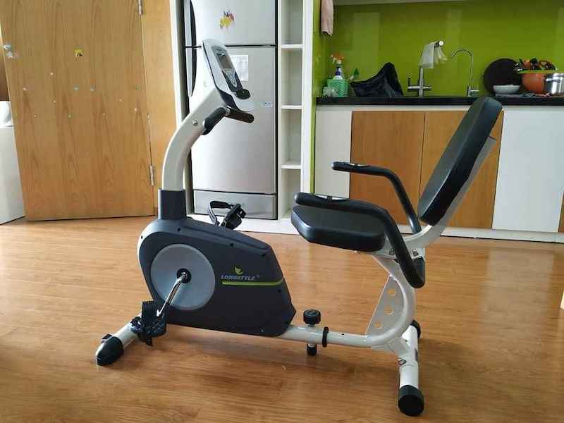 Máy tập đạp chân cho người già