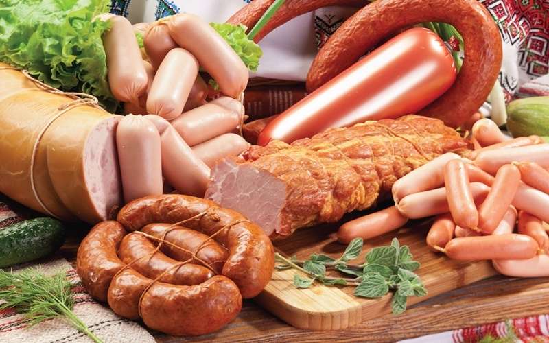 Không nên ăn đồ ăn nhanh chứa nhiều muối