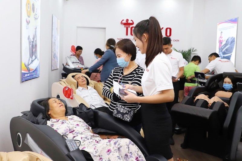 Đội ngũ nhân viên Toshiko luôn nhiệt tình hỗ trợ, tư vấn