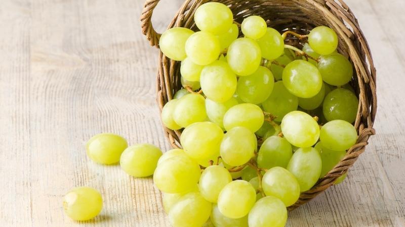 100g nho xanh chỉ cung cấp chỉ từ 71 calo