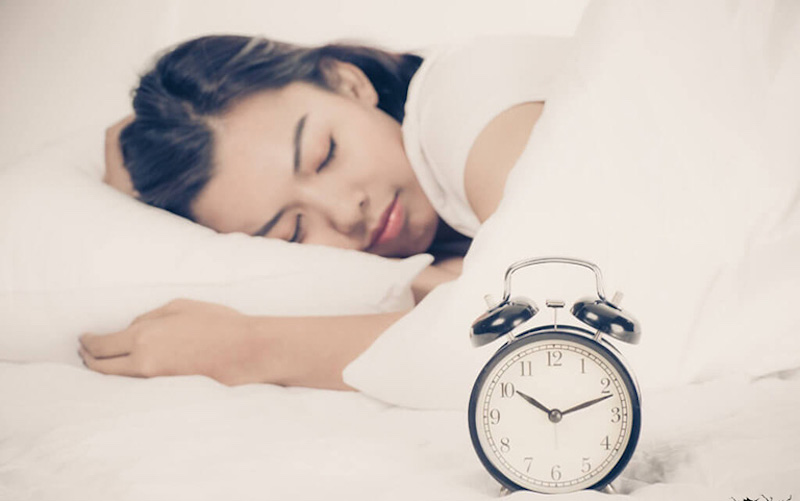 Chú ý ngủ sớm để cơ thể có thời gian đốt cháy năng lượng