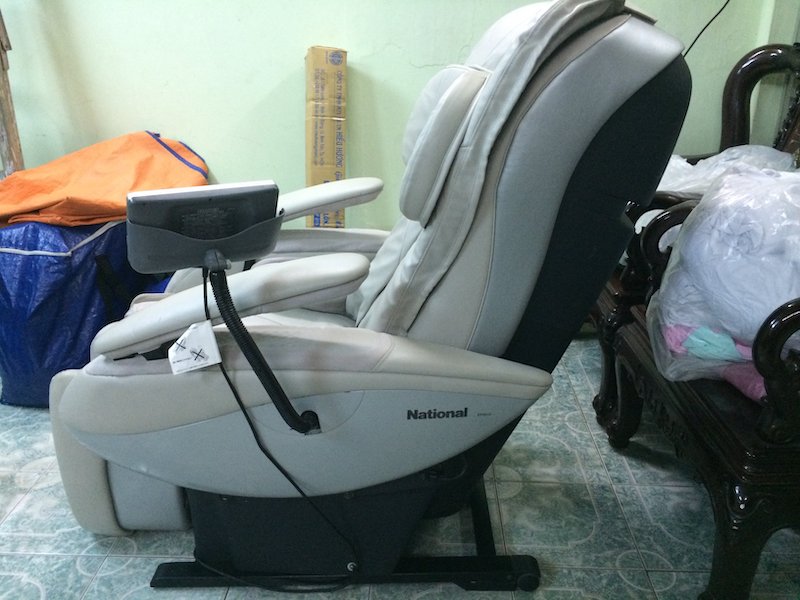 Nên sửa ghế massage tại các trung tâm bảo hành của các đơn vị cung ứng