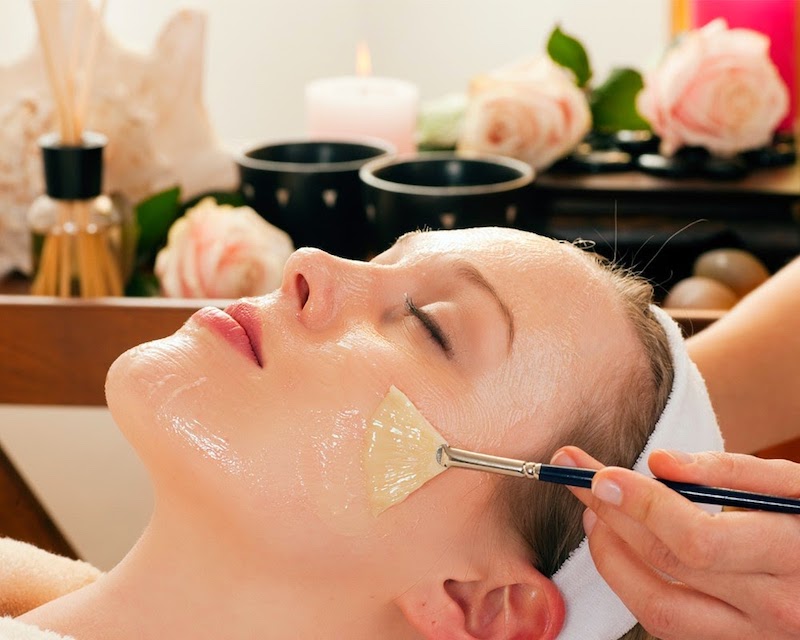 Dành thời gian nghỉ để các dưỡng chất trong dầu ô liu thấm đều vào da