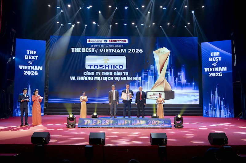 Ông Lê Trung Hiếu - Đại diện Toshiko nhận giải tại chương trình The Best Of VietNam 2026.