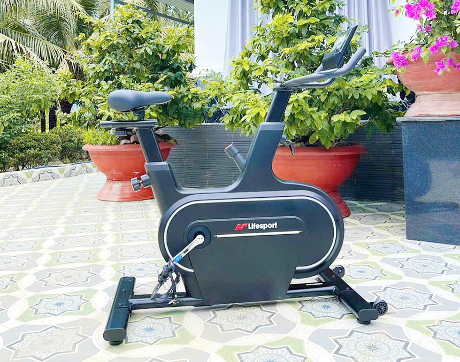 Xe đạp trong nhà Lifesport