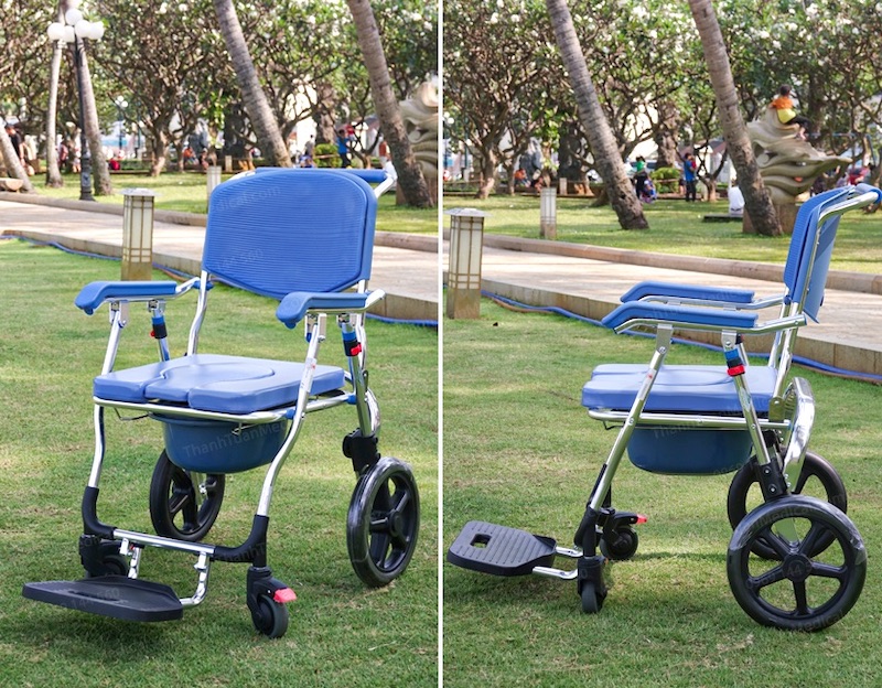 Ghế xe lăn trang bị bô vệ sinh