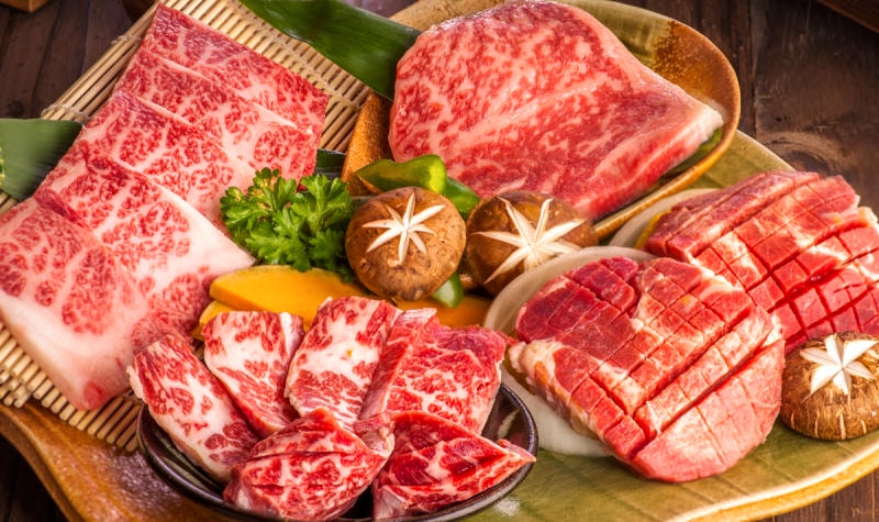 100g thịt bò sẽ chứa khoảng 250 calo