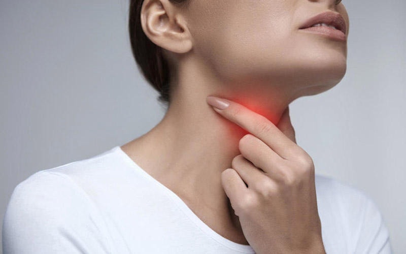 Ăn nhiều xoài gây kích ứng cổ họng
