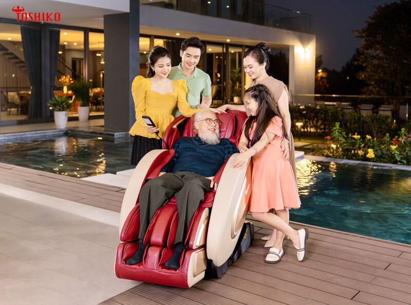 Ghế massage nhiệt hồng ngoại lý tưởng khi được dùng cho nhóm người cao tuổi
