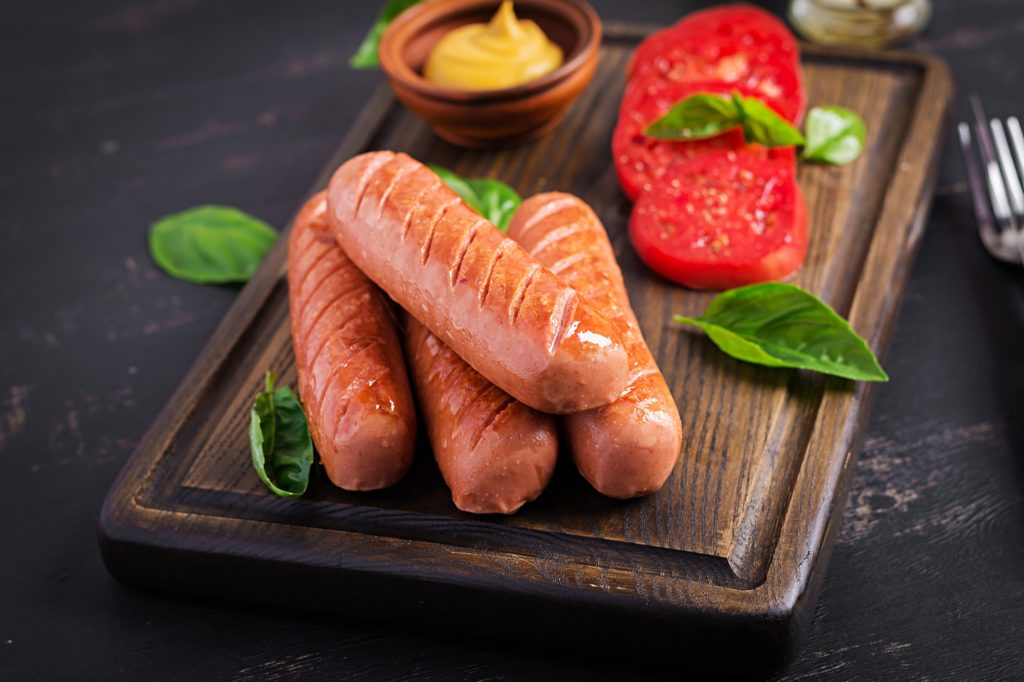 Ăn lượng xúc xích vừa phải trong tuần