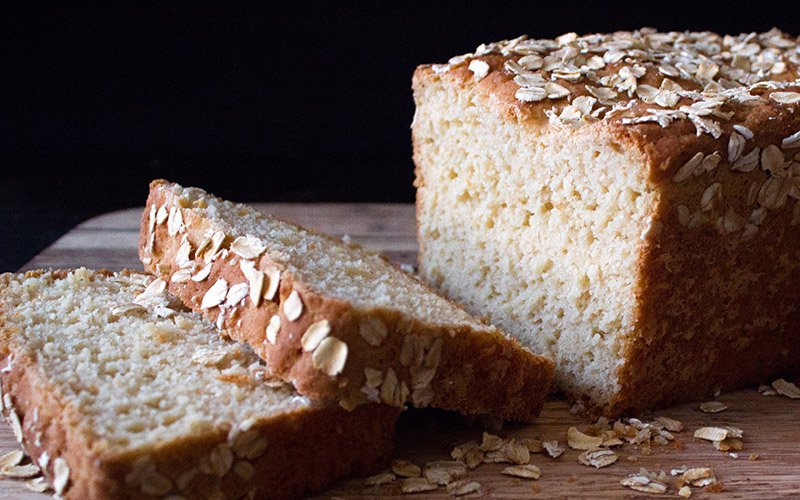 Đọc kỹ thành phần của loại bánh mì trước khi quyết định đưa chúng vào chế độ giảm cân