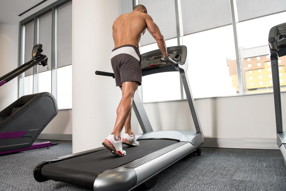 Có nên mua máy chạy bộ giảm cân không
