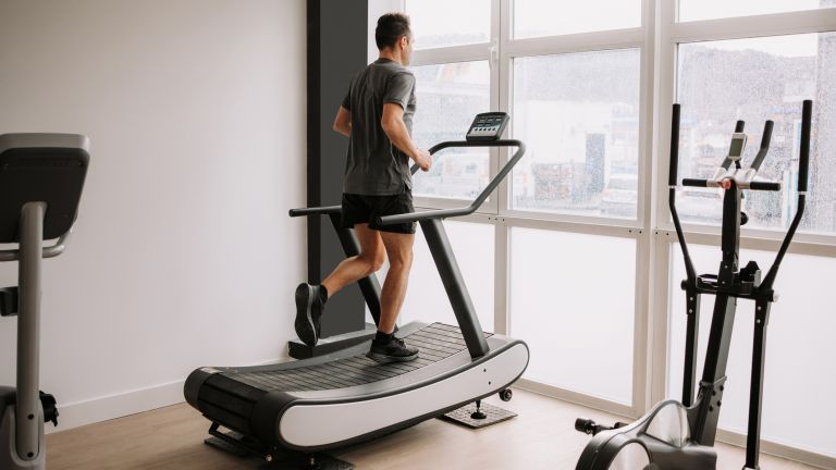 Lưu ý khởi động trước khi chạy