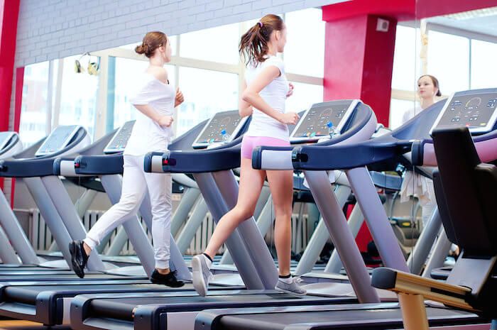 Quan tâm đến các tính năng bổ sung của máy chạy