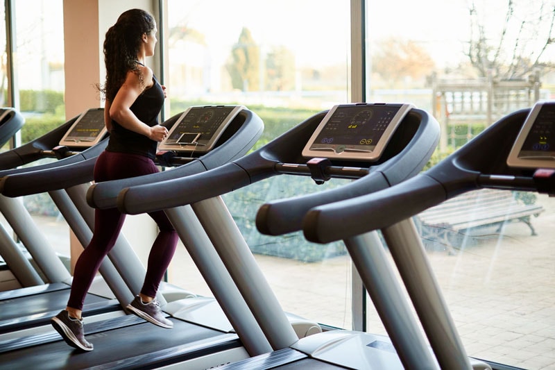 Máy chạy bộ phòng gym