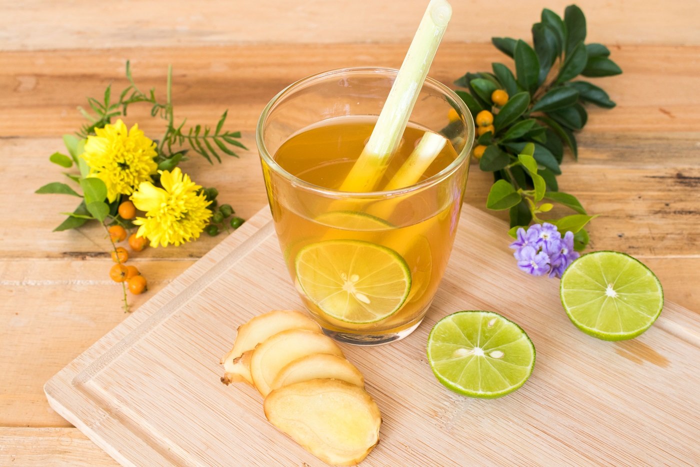 3 công thức làm nước chanh sả giúp tăng cường miễn dịch