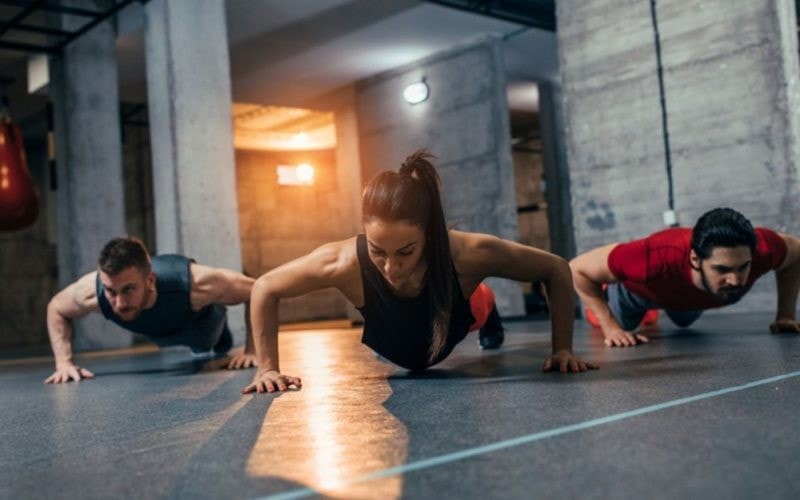 Nên nghỉ ngơi sau mỗi bài tập để tránh gây quá tải cho cơ