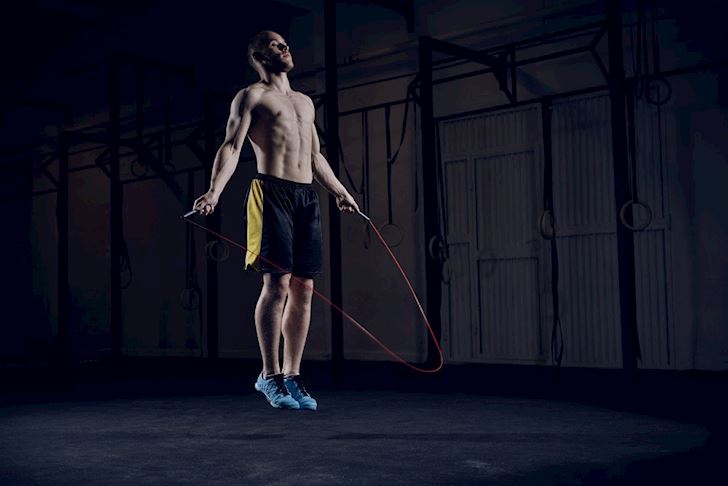 Bất ngờ với 11 tác dụng của nhảy dây đối với nam giới