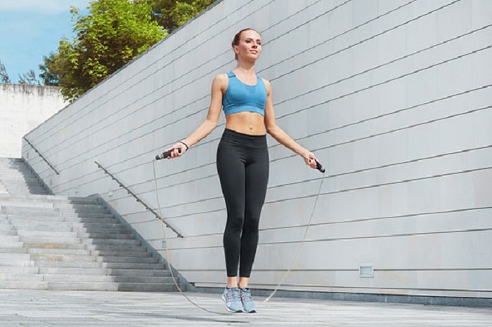 Nhảy dây kích thích hoạt động của hầu hết các cơ