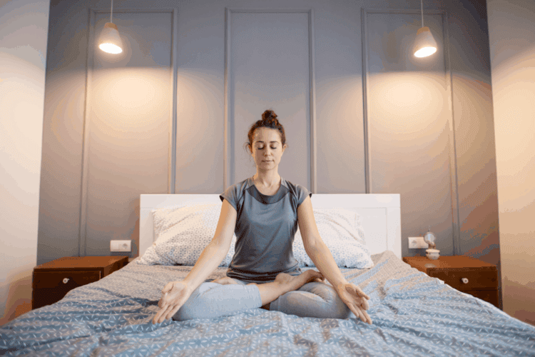 Bị mất ngủ phải làm sao? Bí quyết cải thiện giấc ngủ đơn giản, ảnh 2