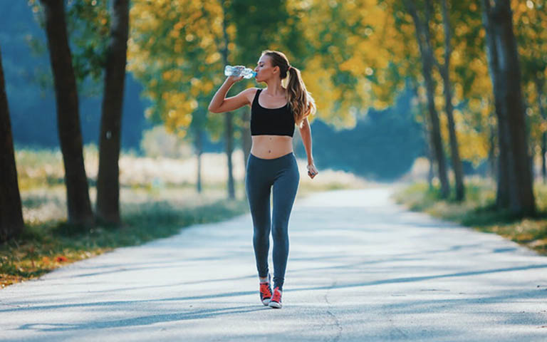 Đi bộ 30 phút giảm bao nhiêu calo? Tác dụng của đi bộ là gì?, ảnh 2