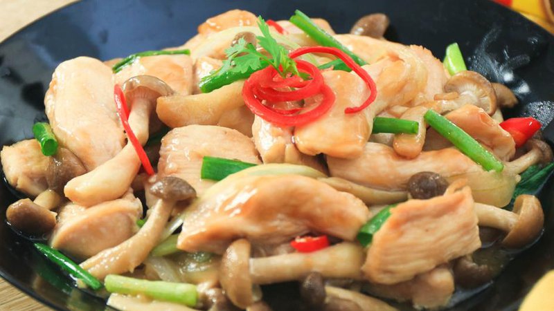 Ức gà bao nhiêu calo? Các món ngon giảm cân từ ức gà, ảnh 5