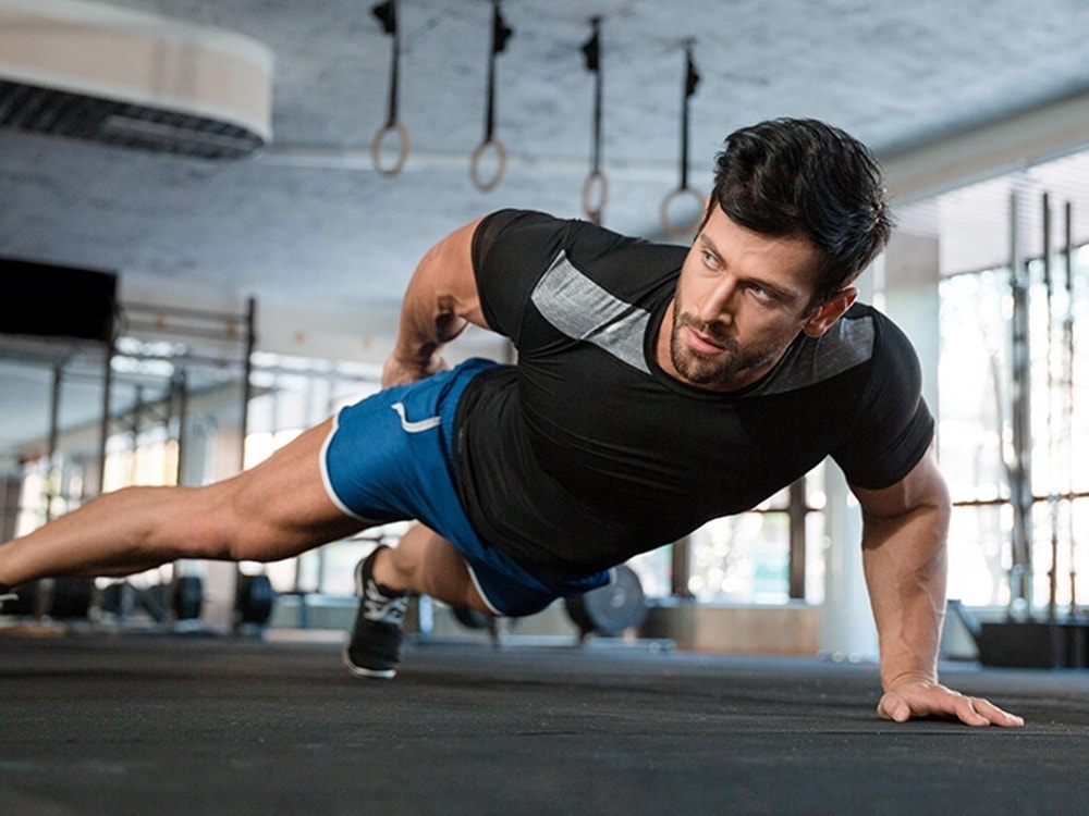 Tập luyện workout giúp tăng sức mạnh cơ bắp
