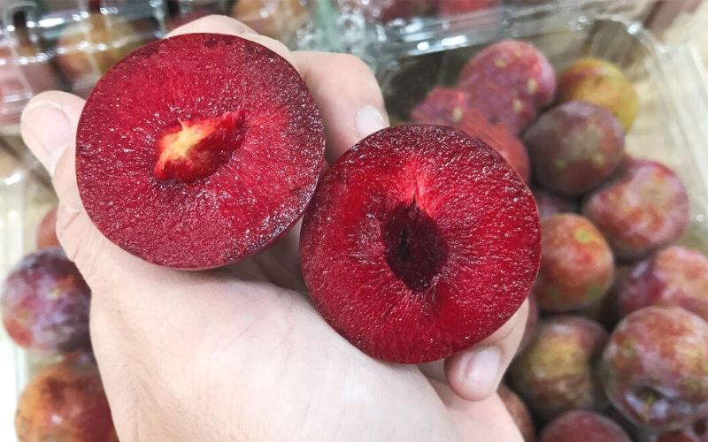 Ăn mận có nóng không? Ăn mận có lợi ích gì?
