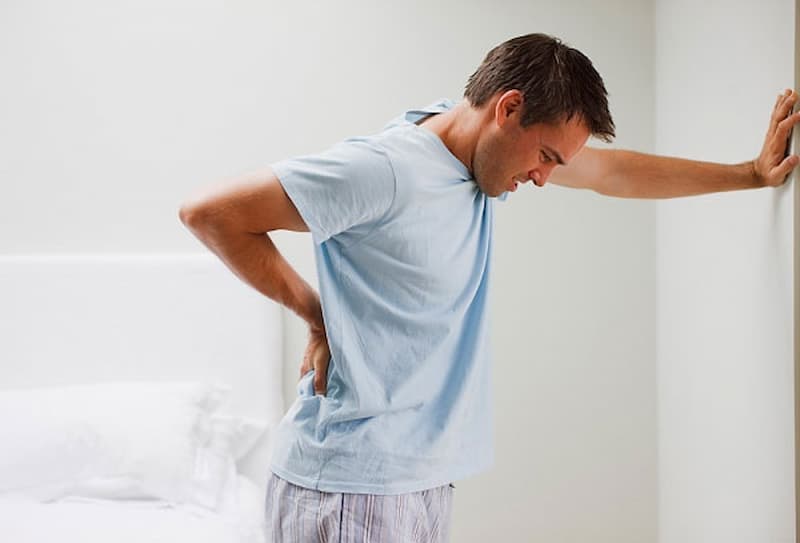 Đau giữa lưng bên phải là bệnh gì, khắc phục ra sao?, ảnh 3
