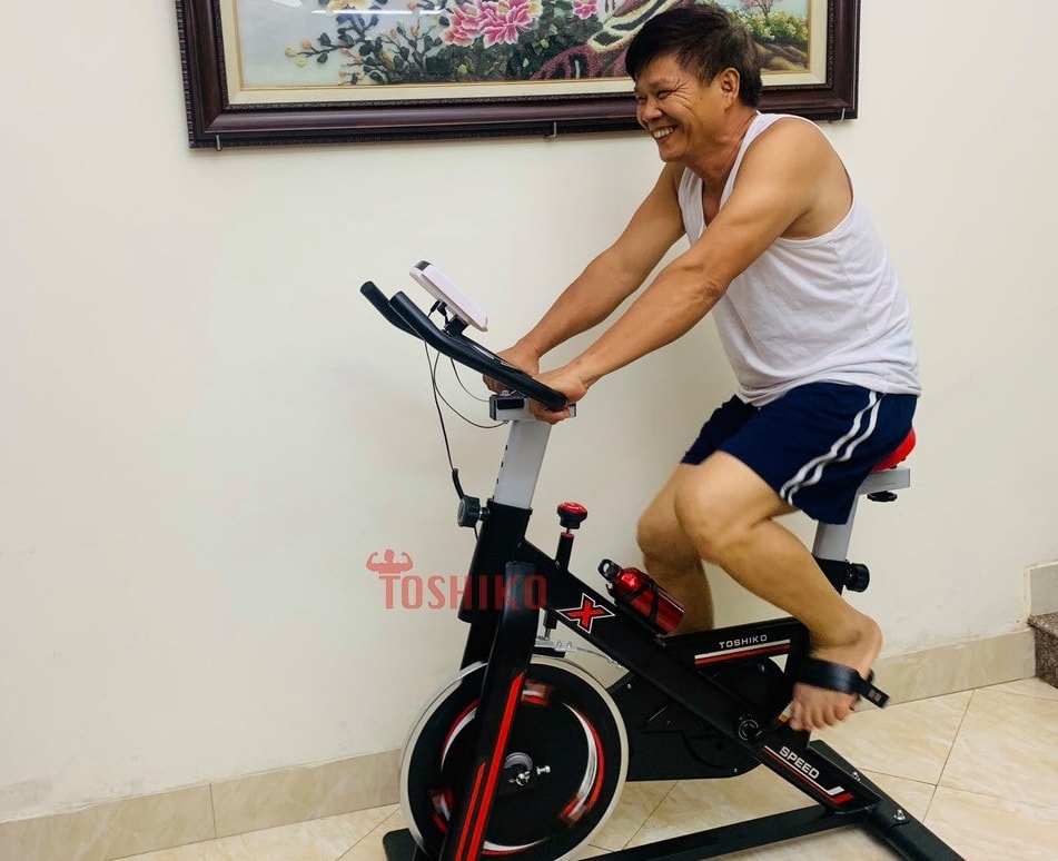 Chọn xe đạp phục hồi chức năng tặng cha mẹ nhân dịp lễ Vu Lan