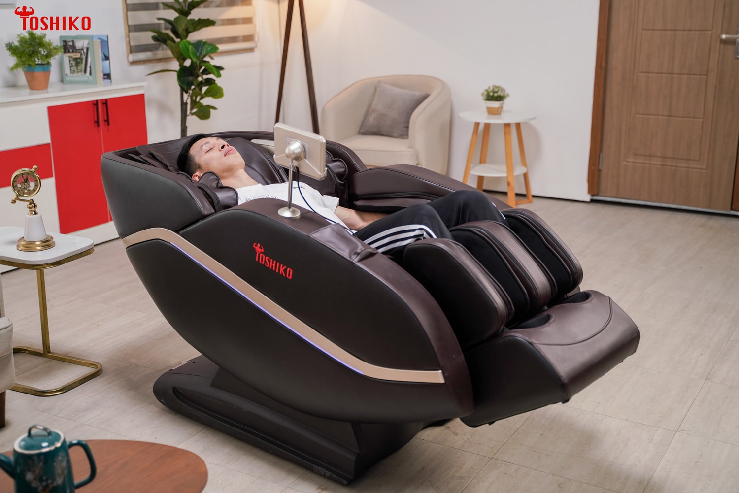 Ở Toshko đang có rất nhiều mẫu ghế massage nhập khẩu với nhiều mức giá phù hợp