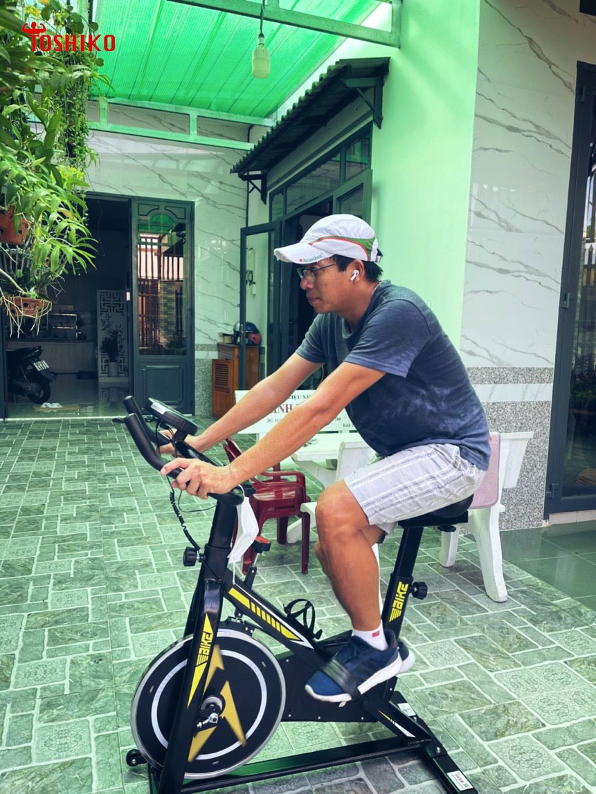 Xe đạp tại chỗ cho người già