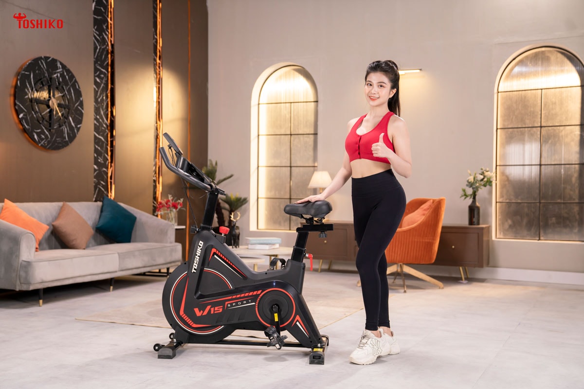 Nên đặt xe đạp thể hình ở nơi có khoảng không rộng, thoáng