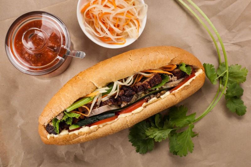 1 Ổ bánh mì thịt bao nhiêu calo? Ăn nhiều bánh mì thịt có tốt không?, ảnh 3