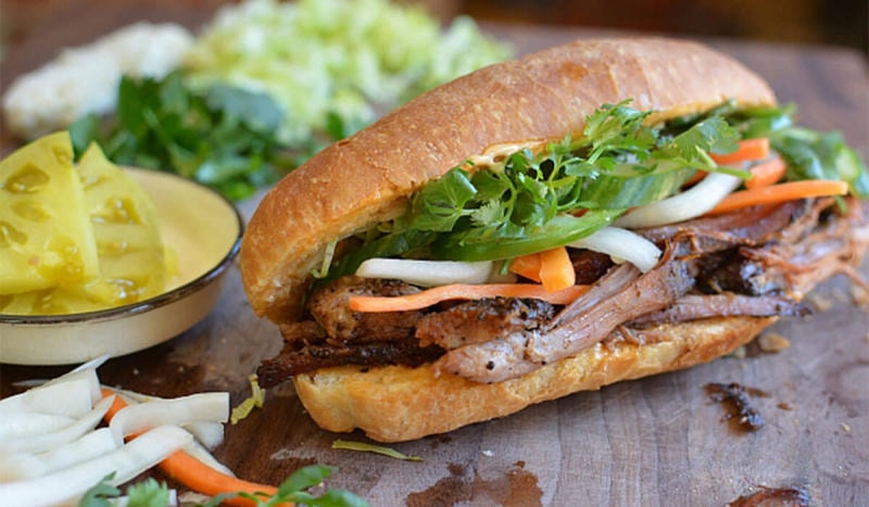 Bánh mì pate bao nhiêu Calo? “Mẹo” ăn bánh mì pate mà không lo béo, ảnh 2