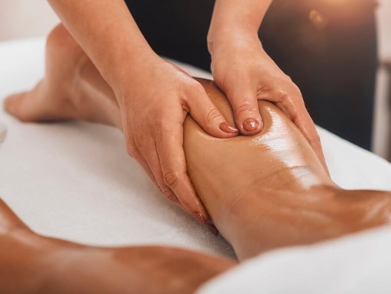 Xoa bóp là liệu pháp chăm sóc sức khỏe rất được yêu thích