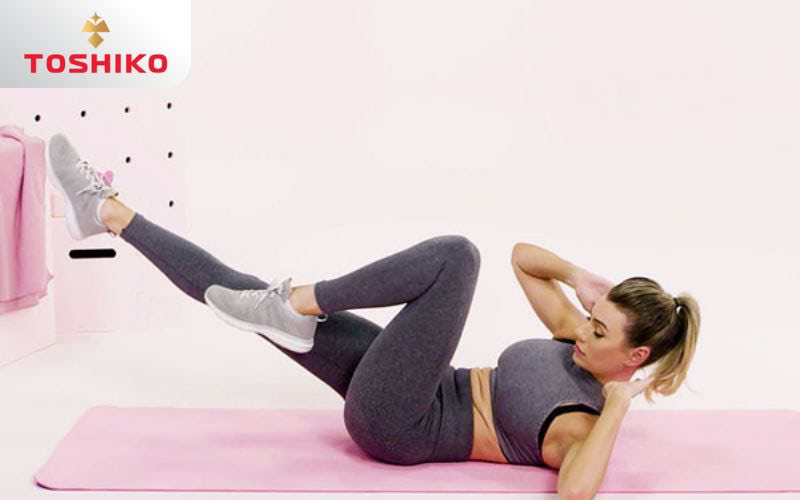 Đạp xe trên không mang lại lợi ích gì? Hướng dẫn tập đúng cách