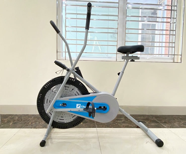 Xe đạp tập tại nhà cũ