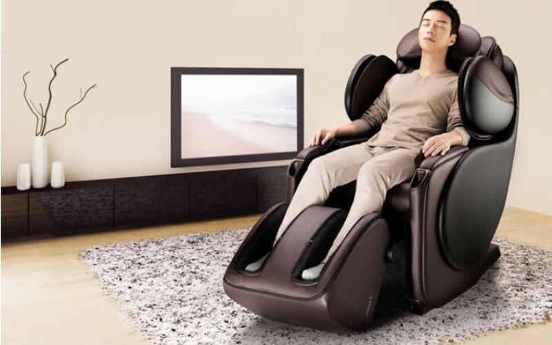 Chi phí sửa ghế massage nội địa Nhật thường khá cao