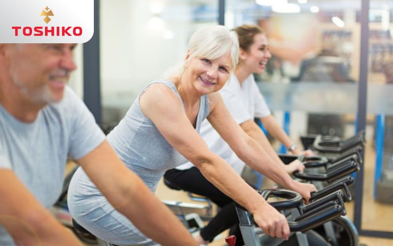 Vì sao xe đạp phục hồi chức năng cho người già lại được ưa chuộng?