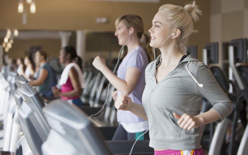 Nên chạy máy chạy bộ bao nhiêu phút mỗi ngày thì hợp lý