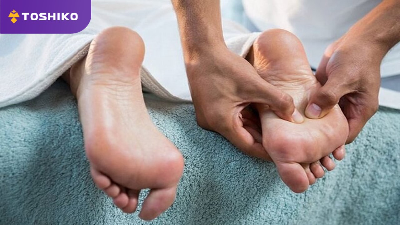 Mách bạn 10 mẹo chữa tê chân tay vừa đơn giản lại hiệu quả