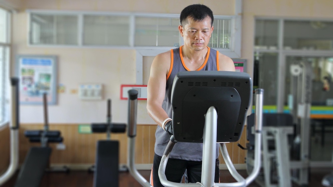 Người tập có thể linh hoạt thời gian khi tập luyện với máy chạy bộ