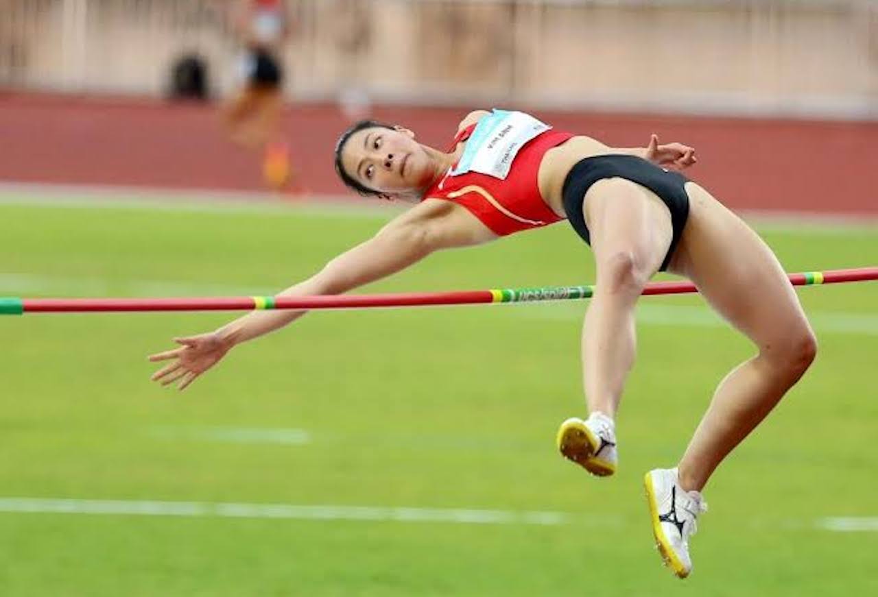 Thành tích được xếp hạng dựa trên mức xà cao nhất đã vượt qua